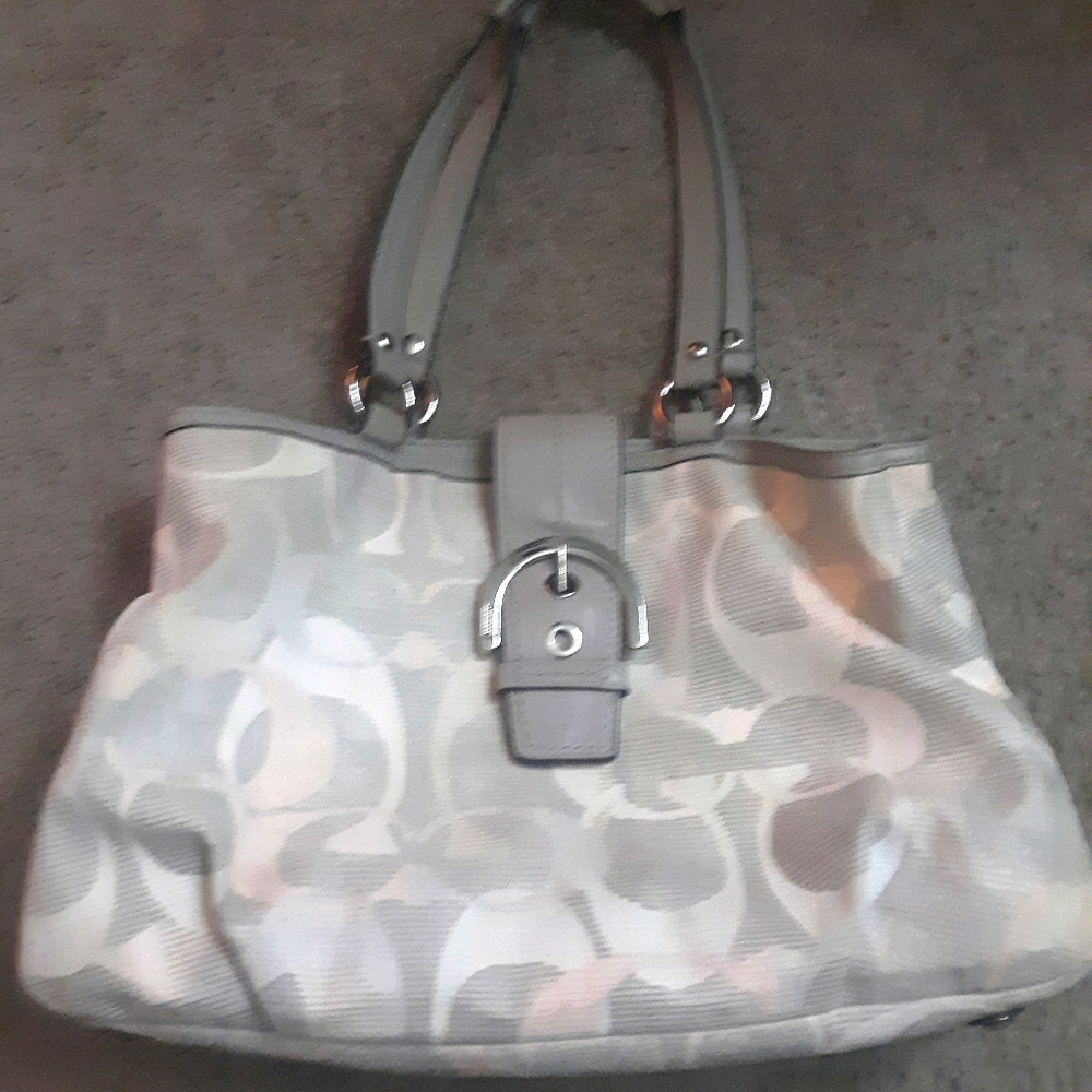 Coach purse w/clutch